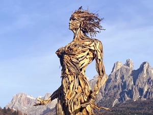 The Guana del Primiero and the Vaia sculptures of Martalar in Trentino