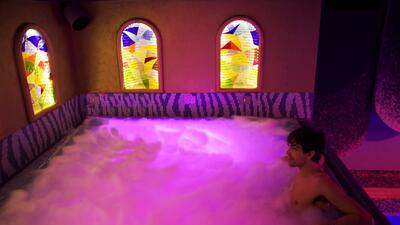 Big jacuzzi